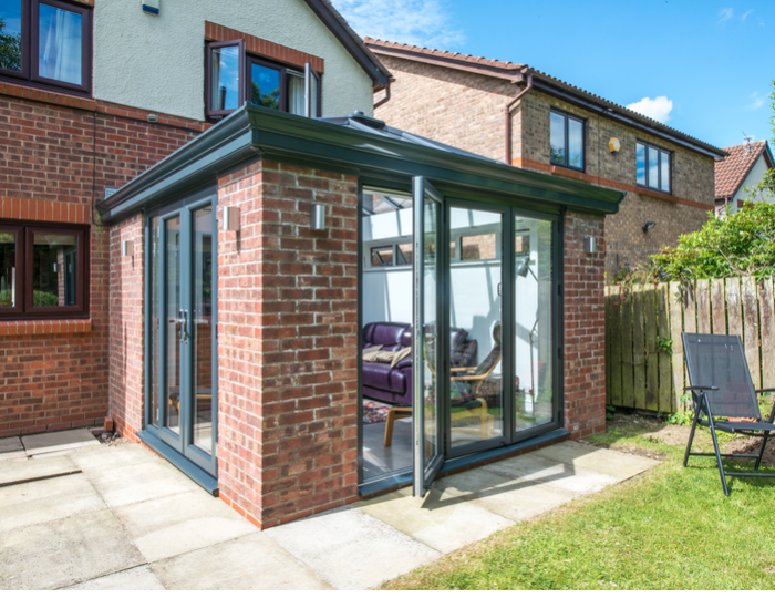 The best ways of keeping Conservatories cool in Summer